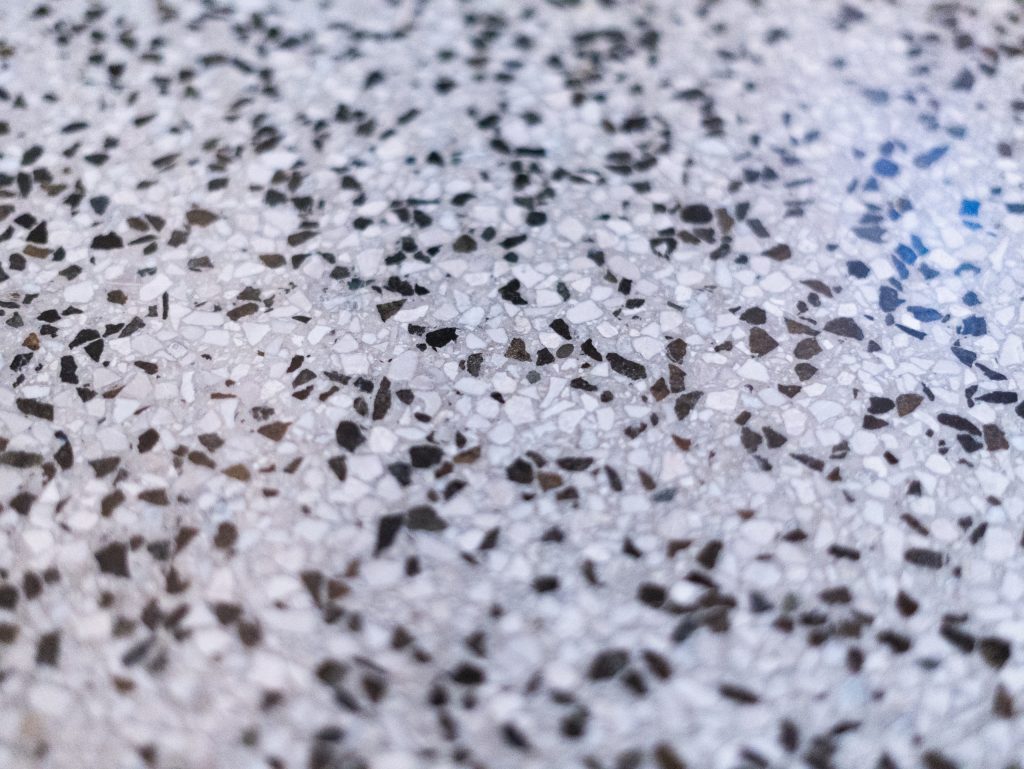 Renovace teraco schodů a podlahy ZŠ Ostrožská Nová ves