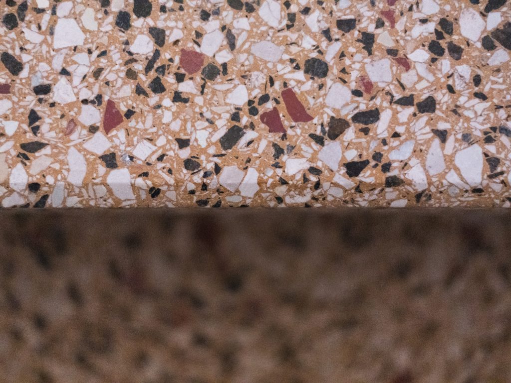 Renovace teraco schodů a podlahy ZŠ Ostrožská Nová ves