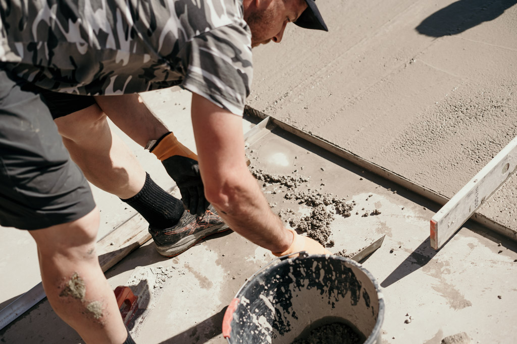 Pokládka teraco podlahy Roštění