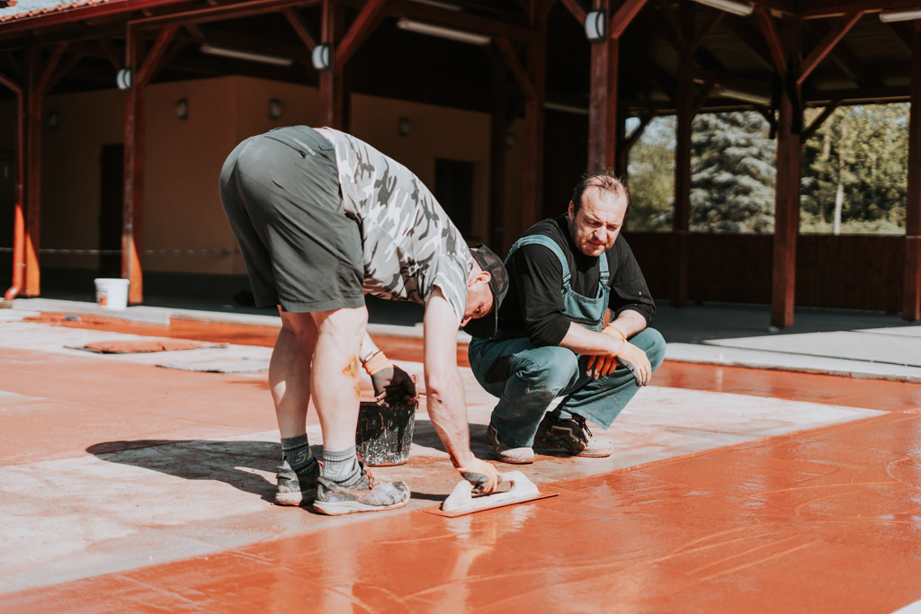 Pokládka teraco podlahy Roštění