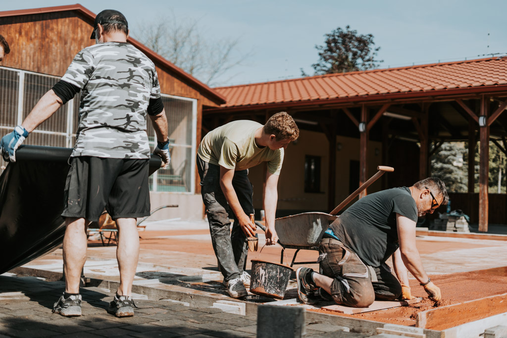 Pokládka teraco podlahy Roštění