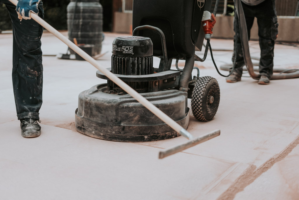 Pokládka teraco podlahy Roštění