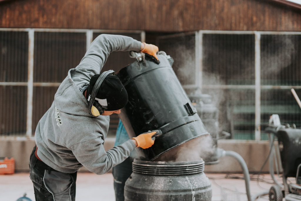 Pokládka teraco podlahy Roštění