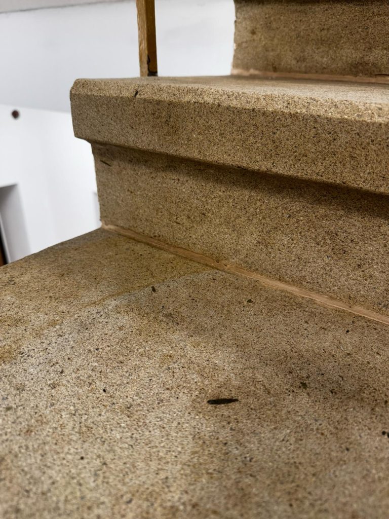 Renovace pískovcového schodiště a teraco podlahy Kroměříž