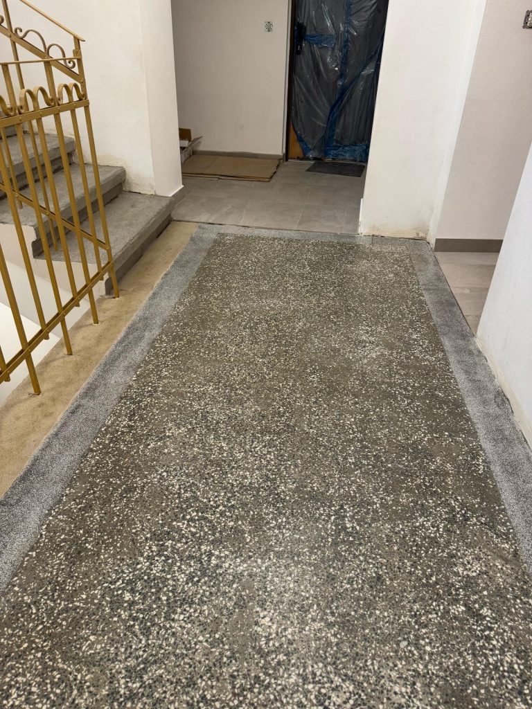 Renovace pískovcového schodiště a teraco podlahy Kroměříž